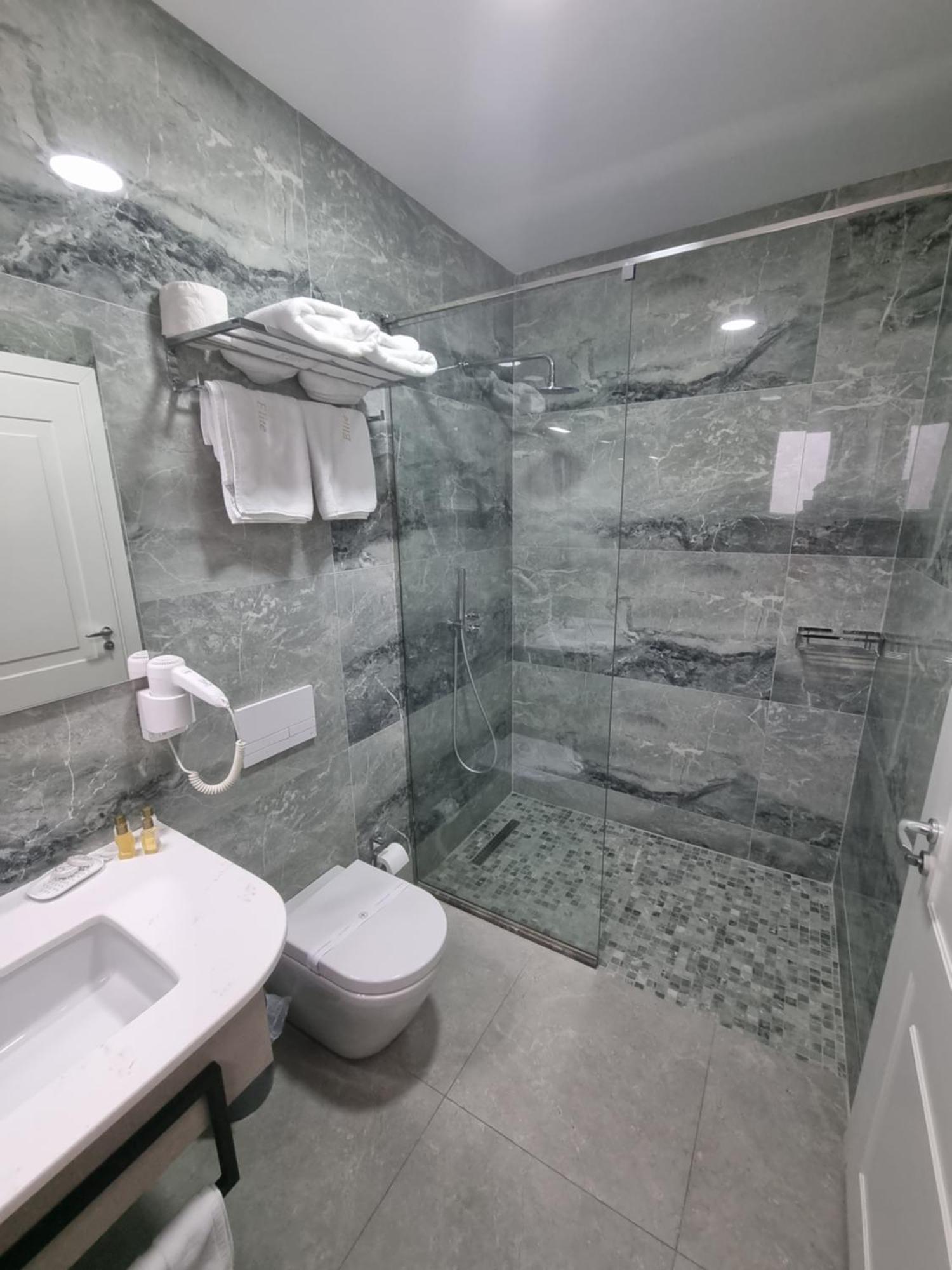 Hotel Elite Pogradec Habitación foto